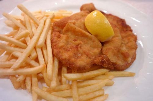 10 Mouth Watering Most Delicious Foods of The World 30 Austrian Wiener Schnitzel