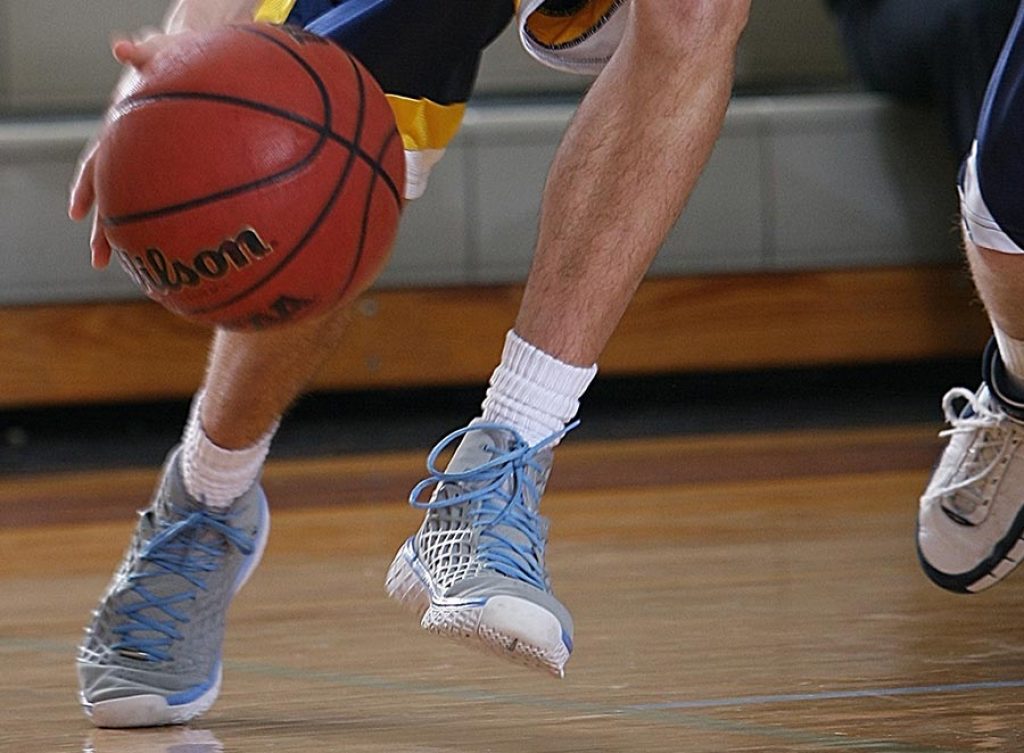 good places to get basketball shoes